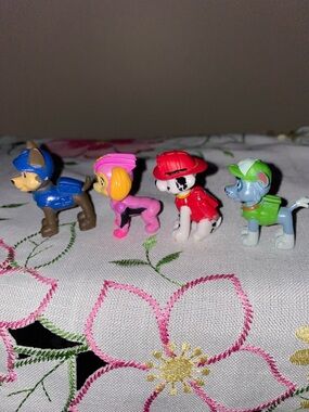 PAW Patrol Mini Figure Lot - Sky, Chase, Rocky,Marshall. Adorable,